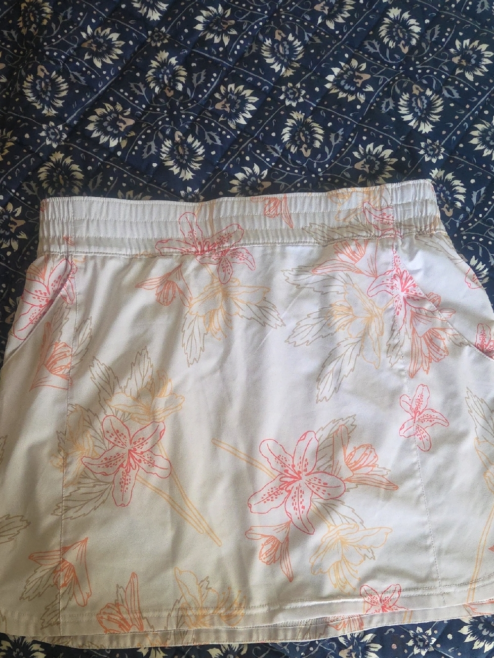 Columbia White Floral Skort with Pink and Peach Flowers